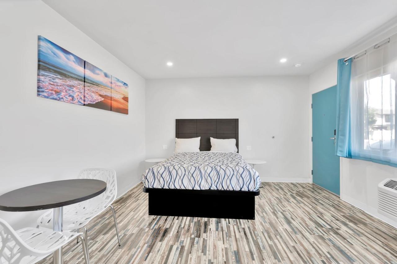 Tradewinds Motel Lakewood Extérieur photo
