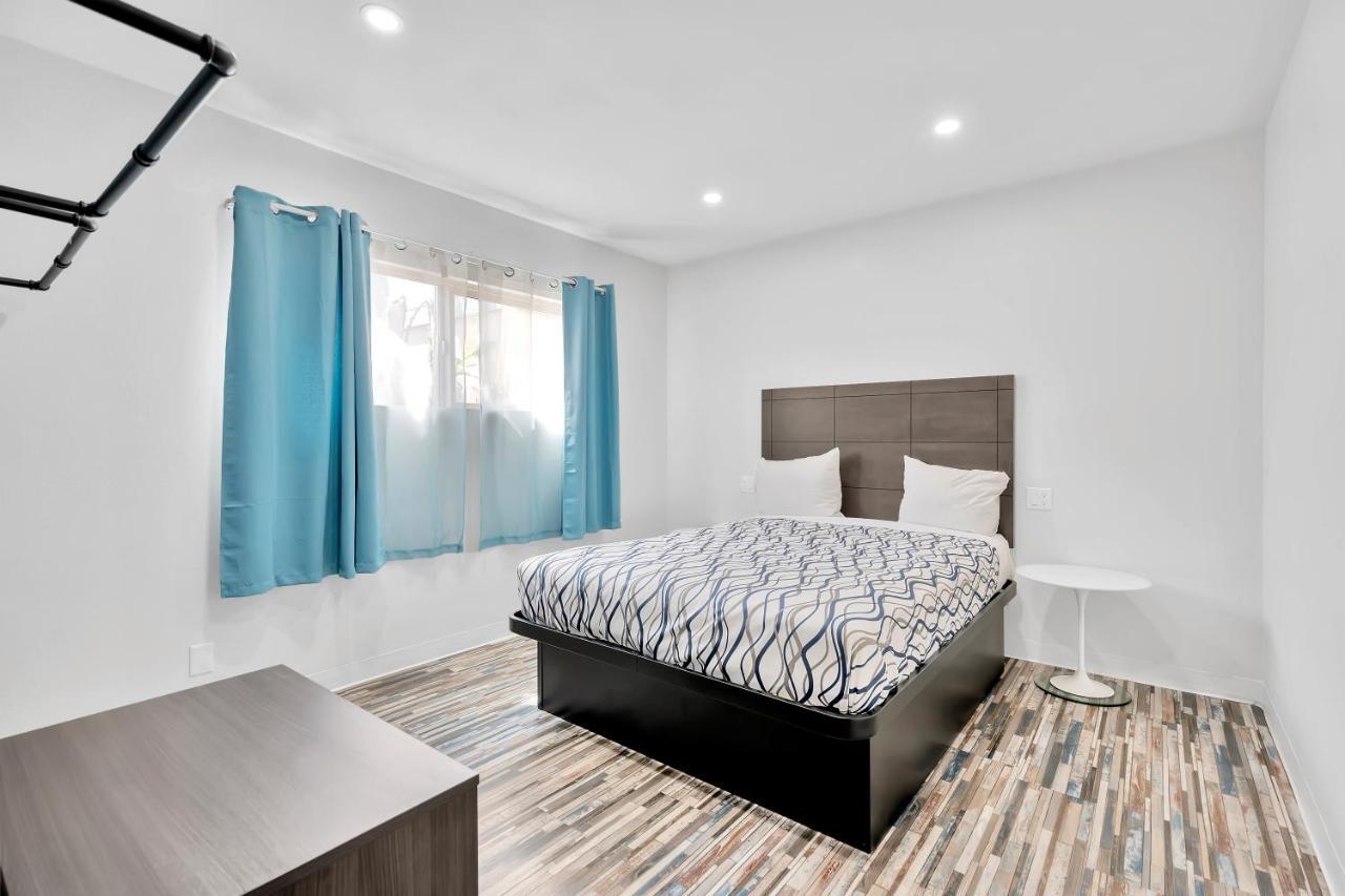 Tradewinds Motel Lakewood Extérieur photo