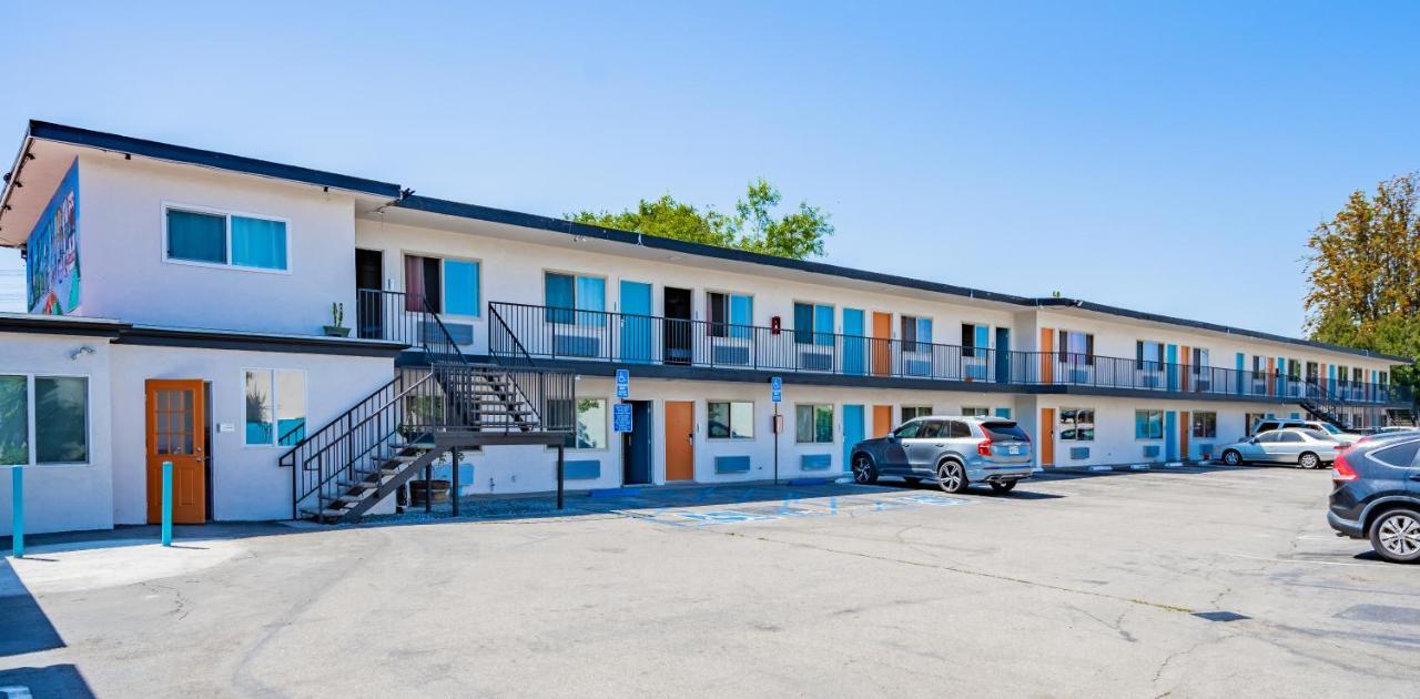 Tradewinds Motel Lakewood Extérieur photo